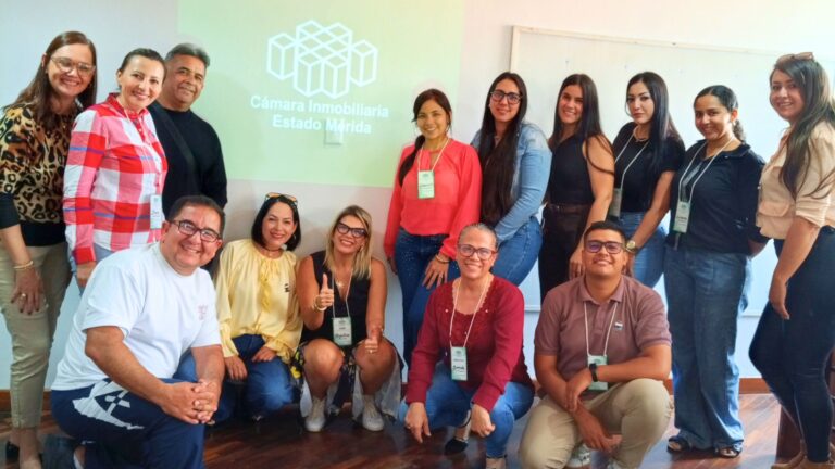 EXITOSA JORNADA DE FORMACIÓN: «De la Captación al Cierre» con la Abg. Angélica Velásquez